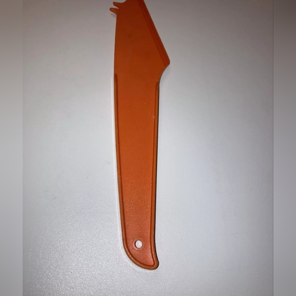 Vintage Tupperware Cheese Slicer Orange Model 1223-3 7.75 Inchs Long - Picture 1 of 3